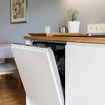 By The Old Town, New & Modern, 2 Bedroom Easy Access By Car, Free Parking Appartamento