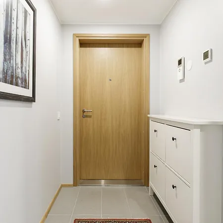 By The Old Town, New & Modern, 2 Bedroom Easy Access By Car, Free Parking Apartman Tallinn