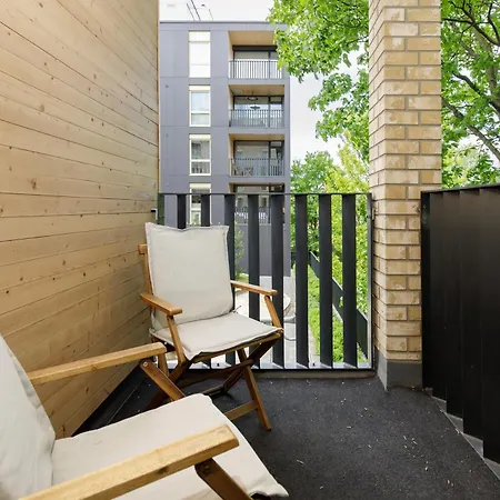 By The Old Town, New & Modern, 2 Bedroom Easy Access By Car, Free Parking Διαμέρισμα *