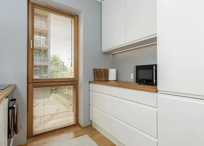 By The Old Town, New & Modern, 2 Bedroom Easy Access By Car, Free Parking * Tallinn