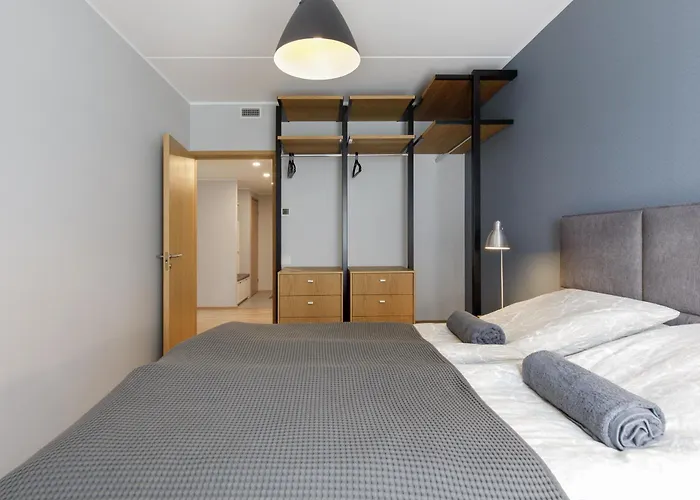 Daire By The Old Town, New & Modern, 2 Bedroom Easy Access By Car, Free Parking *