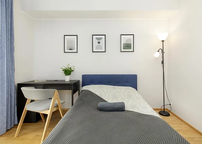 By The Old Town, New & Modern, 2 Bedroom Easy Access By Car, Free Parking Apartmán