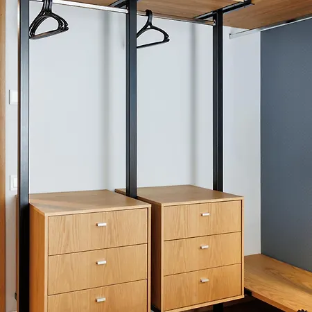 By The Old Town, New & Modern, 2 Bedroom Easy Access By Car, Free Parking Apartmán